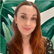 Professional writer and editor with a degree in English and Linguistics, helping students improve their English skills